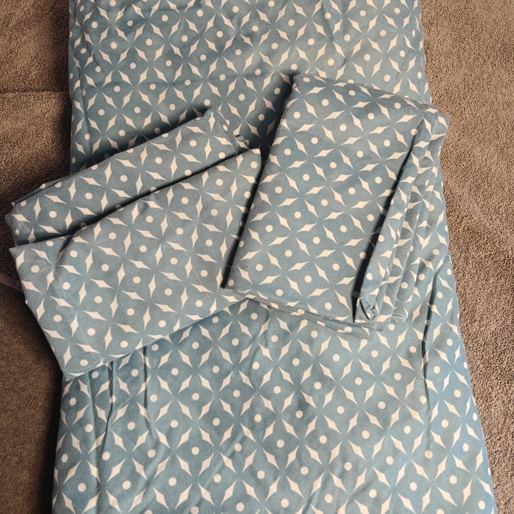 Flat Sheet With 2 Pillowcases